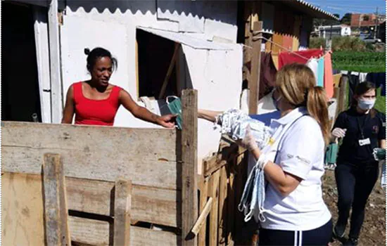 Projeto social bate a marca de meio milhão de máscaras produzidas