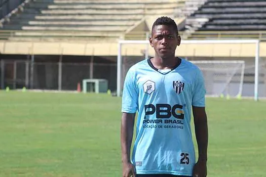 Djalma cita motivação e projeta desempenho do Cachorrão na Série A-2