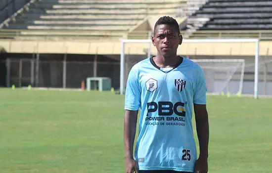 Djalma cita motivação e projeta desempenho do Cachorrão na Série A-2