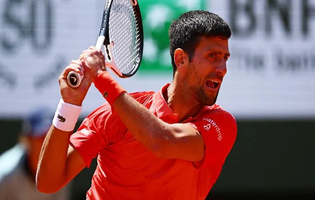 Djokovic sofre no 1º set