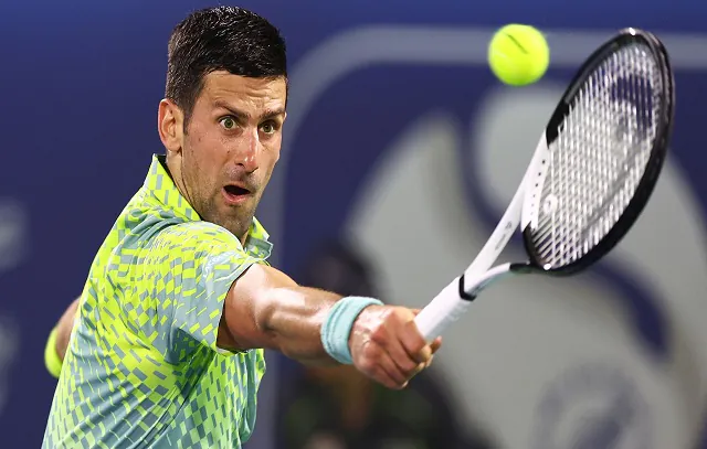 Novak Djokovic se recupera após perder 2 sets iniciais e vai às oitavas do US Open