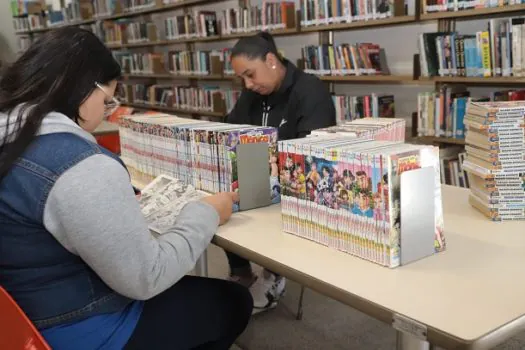 Biblioteca Vila Humaitá, em Santo André, recebe doação de mangás