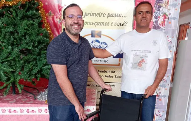 Lacre Solidário: SPMAR doa cadeira de rodas em Suzano