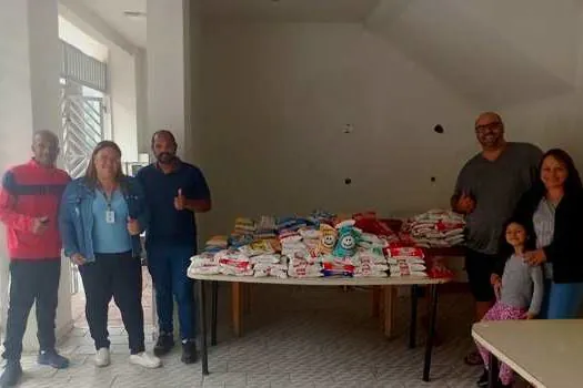 Ribeirão Pires entrega alimentos para Primeira Igreja Batista Filadélfia