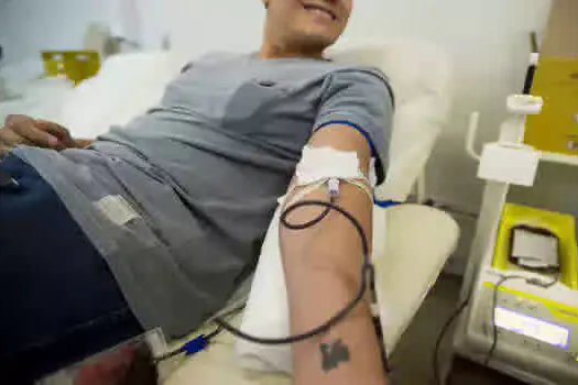 Campanha na Estação Tatuapé antecipa Dia do Doador de Sangue