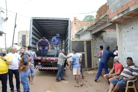 Santo André entrega doações a famílias prejudicadas pela forte chuva