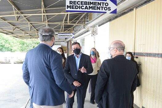 Prefeitura de São Bernardo recebe doação de 5.000 litros de solução de limpeza hospitalar