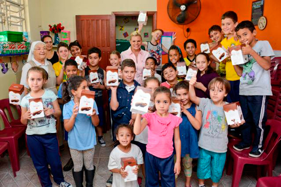 Fundo Social de São Bernardo entrega de mais de 100 ovos de páscoa