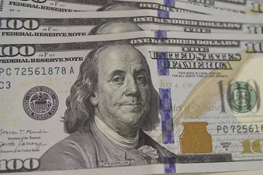 Dólar sobe para R$ 5,18 um dia após eleições norte-americanas