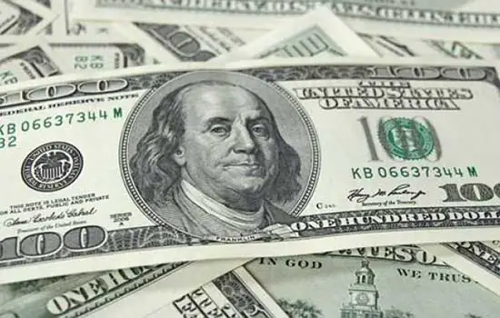 Dólar supera os R$ 4 nos primeiros segundos do pregão desta quinta-feira