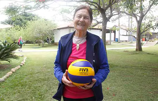 VÔLEI MASTER: Aos 81 anos