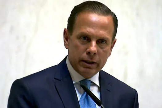 Doria embarca rumo a Davos em busca de investimentos