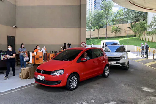 Drive thru no Shopping ABC garante o presente de Dia das Mães