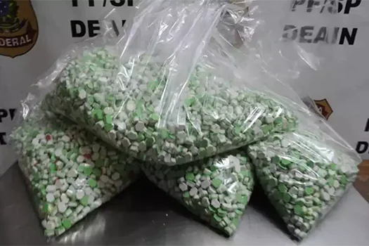 PF e Receita pegam cocaína, joias e 60 mil comprimidos de ecstasy em Guarulhos