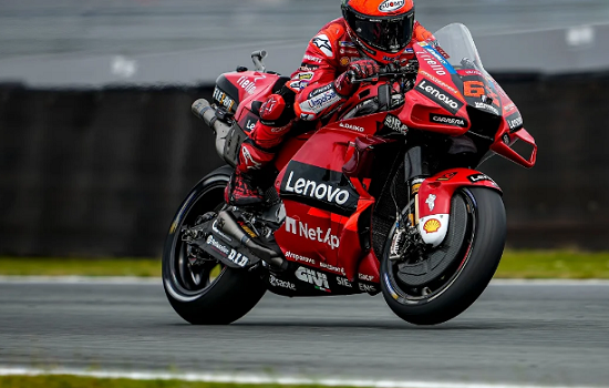Bagnaia faz pole na etapa da Holanda da MotoGP; Quartararo larga em 2º