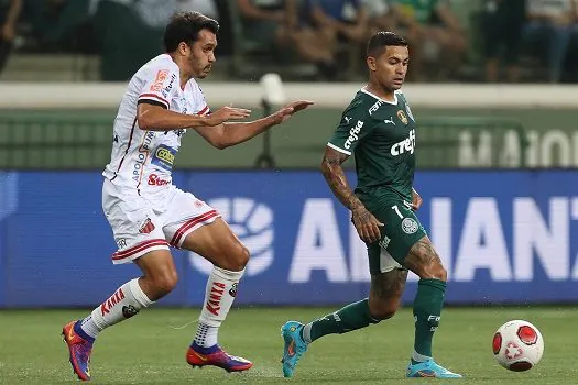 “Completo”, na visão de Abel, Dudu chega a 200 vitórias com a camisa do Palmeiras