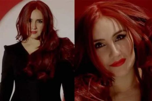 Dulce Maria surpreende fãs e reaparece com cabelos ruivos para turnê de RBD