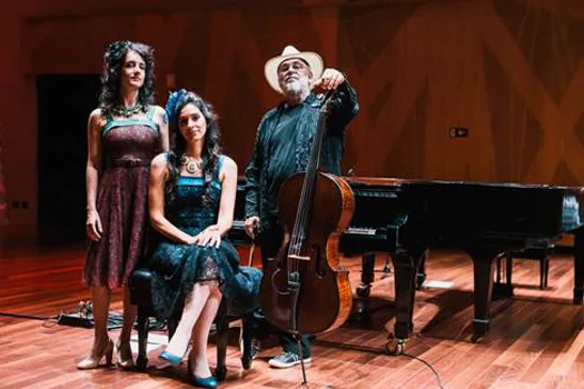 Duo Gisbranco e Jaques Morelenbaum no Sesc 24 de Maio