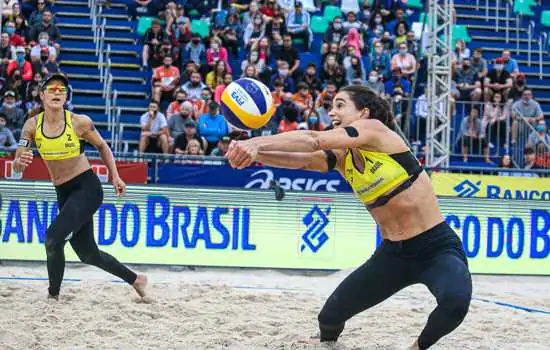 Quatro duplas brasileiras disputam a etapa de Doha do Circuito Mundial de vôlei de praia