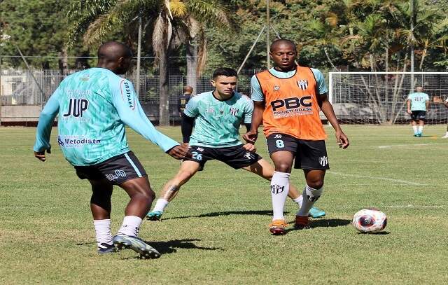 Tentando se reabilitar na Copa Paulista