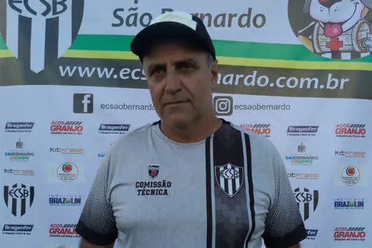 Técnico Oliveira exalta capacidade do elenco do Cachorrão