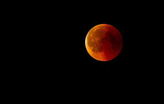 Último eclipse lunar do ano acontece em novembro; veja quando e como observar