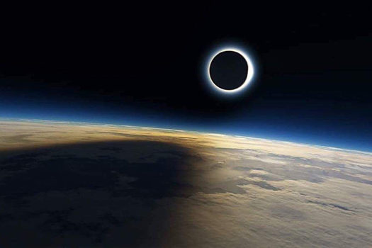 Eclipse- do jeito que sou azarada capaz de estar chovendo no dia :  Twitter_Brasil