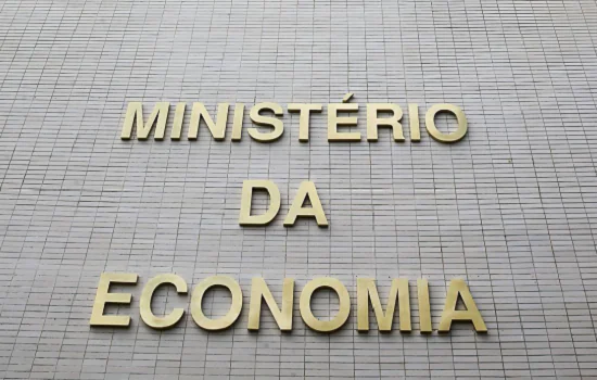 Economia anuncia contingenciamento de R$ 8