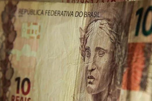 IBGE: Prévia da inflação oficial fica em 0,95% em março