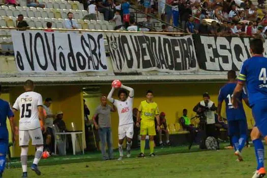 Cachorrão empata com São Caetano e disputa fica aberta