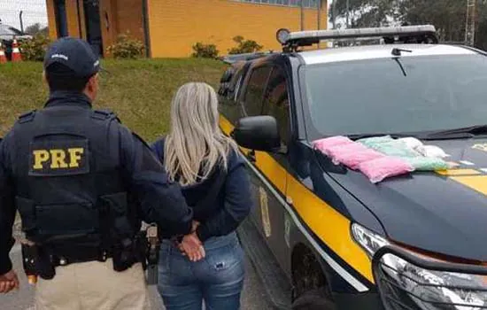 PRF prende garota de 18 anos no interior de SP com 16 mil comprimidos de ecstasy