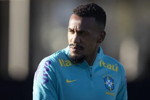 Edenilson diz que decisão de ficar no Inter ajudou a ser convocado para seleção