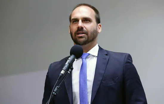 Em primeira reunião com Eduardo Bolsonaro