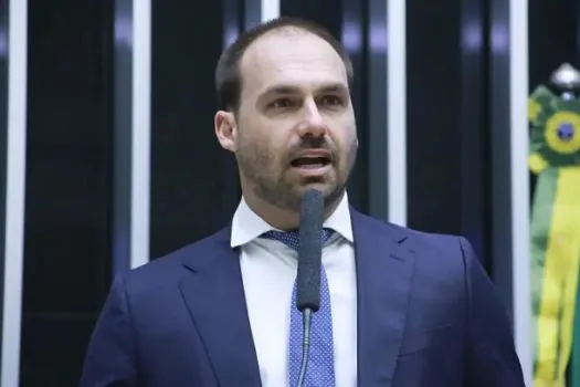 Eduardo Bolsonaro tem contas de campanha rejeitadas pelo TRE-SP