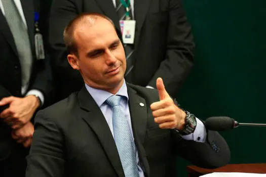 Eduardo Bolsonaro diz que reforma deve ir ao plenário na metade do ano_x000D_