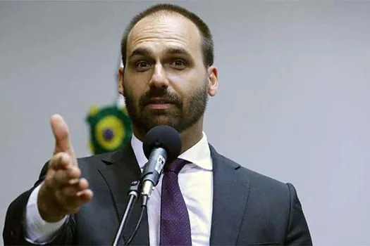 Ala ‘bivarista’ do PSL quer tirar Eduardo Bolsonaro de comissão