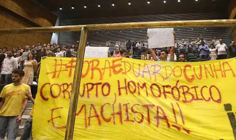 Eduardo Cunha volta a ser vaiado