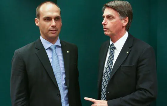 Bolsonaro comenta fala de Eduardo e diz que Brasil não tem problemas com a China_x000D_