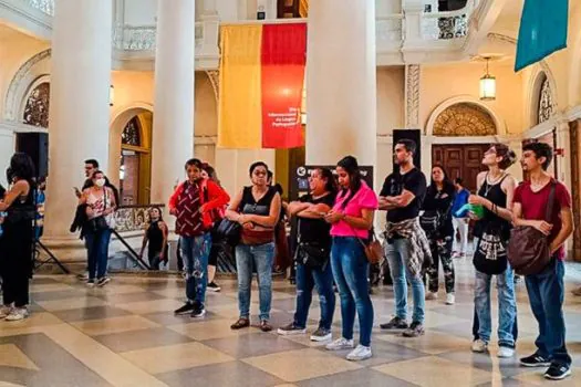 Visitas a espaços culturais complementam ações formativas de educadores em São Bernardo