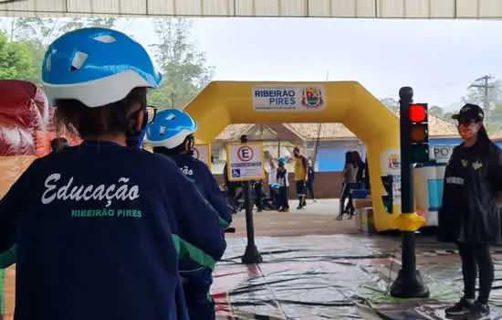 Escolas de Ribeirão Pires recebem Circuito Itinerante de Trânsito