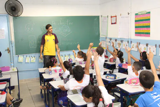 Curso de educação no trânsito para alunos de Ribeirão Pires