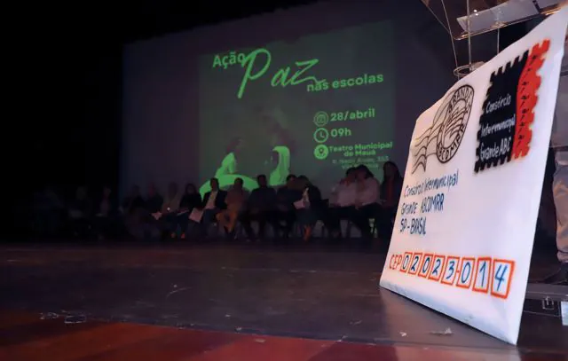 Diadema participa de entrega de manifesto pela paz nas escolas