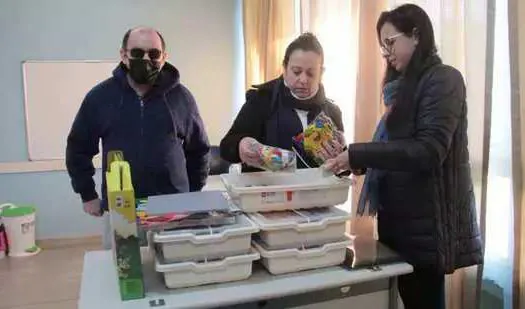 Ribeirão Pires dá início ao uso Lego Braille Bricks aos alunos com deficiência visual