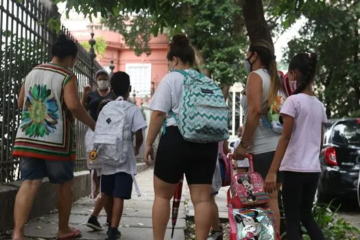 SP: sala de alfabetização com mais de 30 alunos terá dois professores