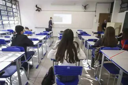 Governo de SP nomeia 466 agentes de organização escolar