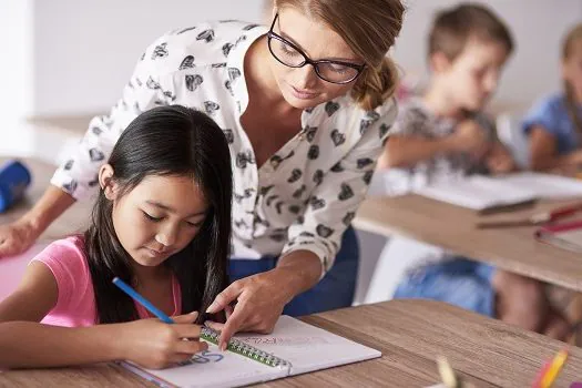 Educação SP vai permitir atuação de professores dos Anos Iniciais para apoiar reforço