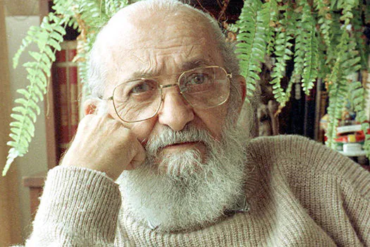 Bolsonaristas não querem Paulo Freire patrono da educação