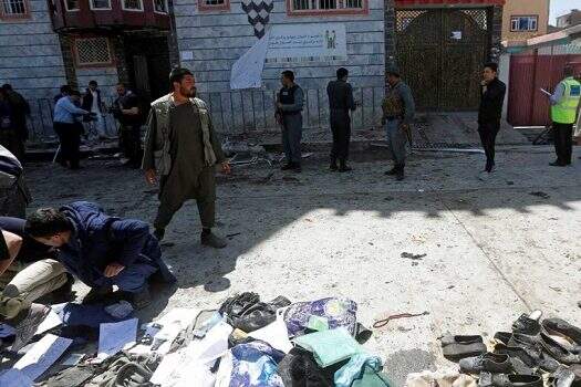 Homem-bomba mata 31 pessoas em Cabul