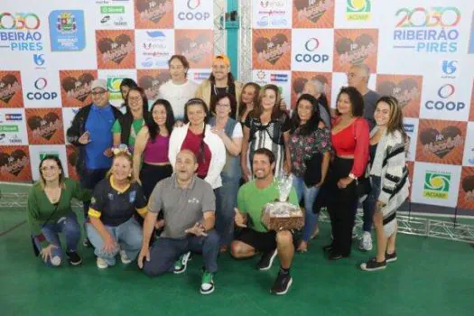 Turma da EJA de Ribeirão Pires se encontra com Falamansa no 14° Festival do Chocolate