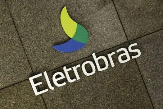 Eletrobras suspende projeto de potencial implementação da migração a Novo Mercado